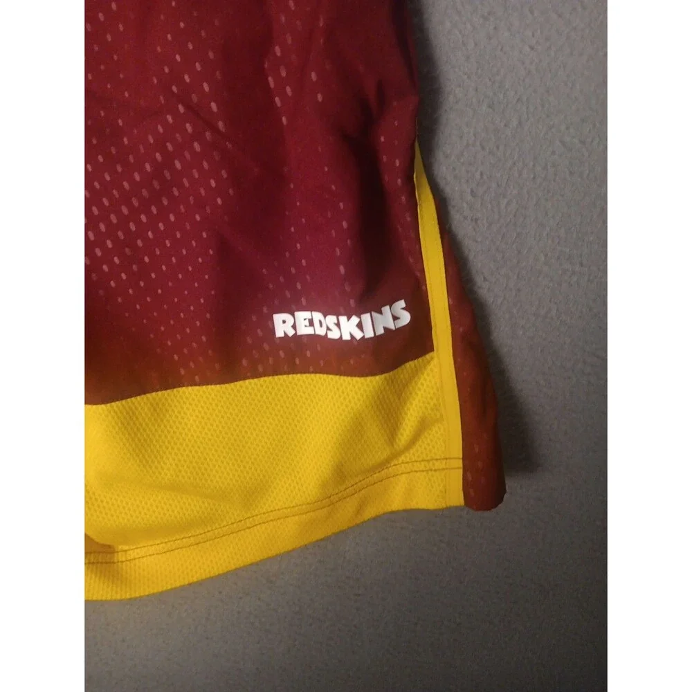 Nike Washington Redskins Shorts Mens M Maroon NFL On Field Training Discontinued